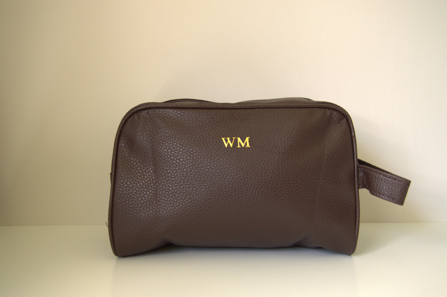 MENS BROWN PERSONAILISED TOILETRY TRAVEL BAG