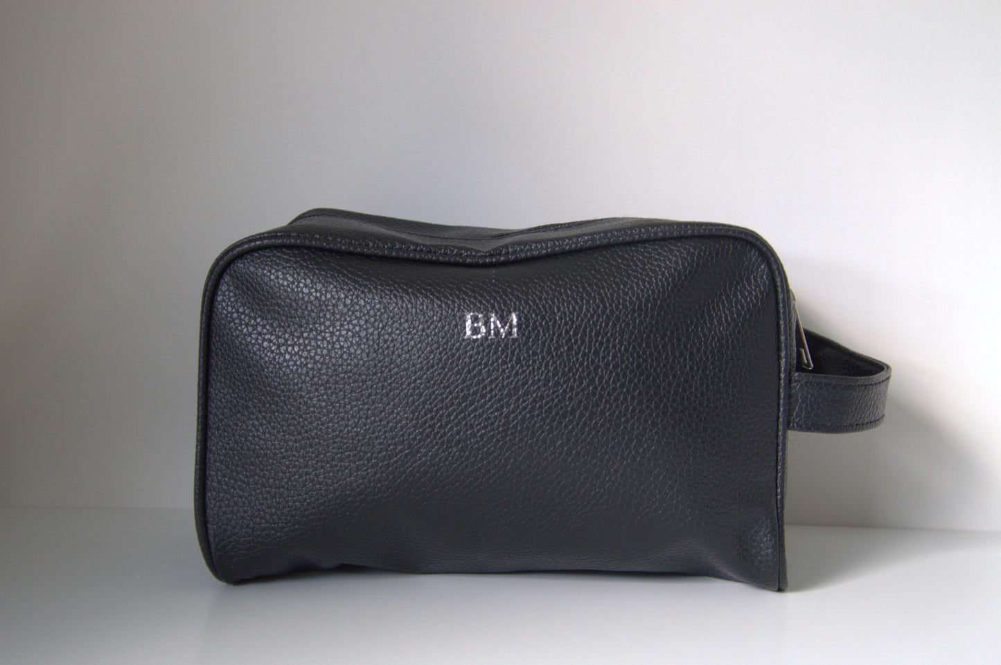 MENS BLACK PERSONAILISED TOILETRY TRAVEL BAG